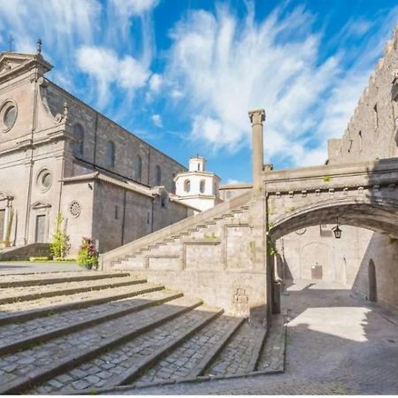 appartamento centro storico con cucina, servizio streming, vicino a tutte le attrazioni del posto Viterbo Esterno foto
